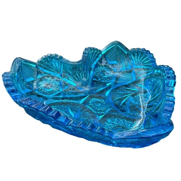 Heart Shape Sawtooth Dish 1960s Era Blue Kemple McKee Glass Aztec Pattern MCM - Picture 3 of 5